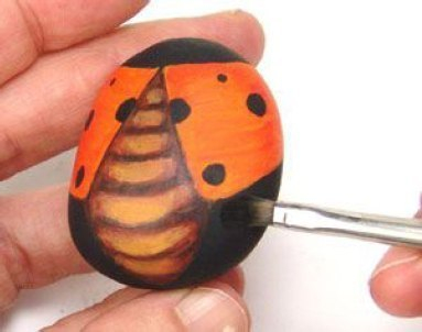 Расписываем камешки