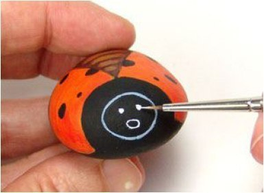 Расписываем камешки