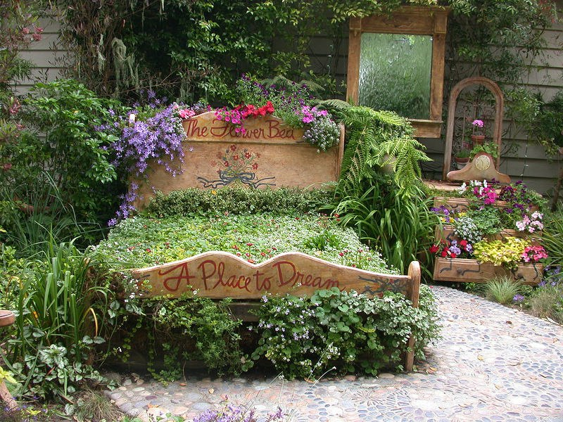 Дивный сад: декор с помощью подручных материалов.