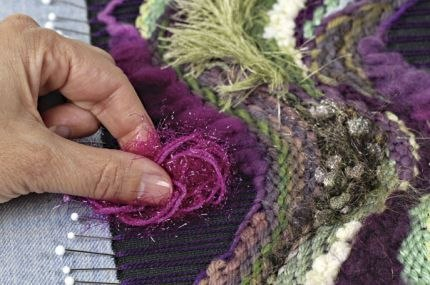 Рукодельная ткань в технике гобелен