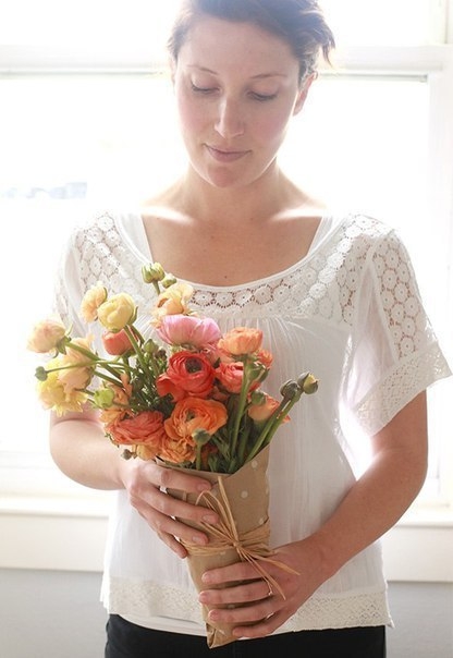 Упаковка живых цветов