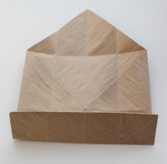 Как быстро сделать коробочку в технике оригами.
