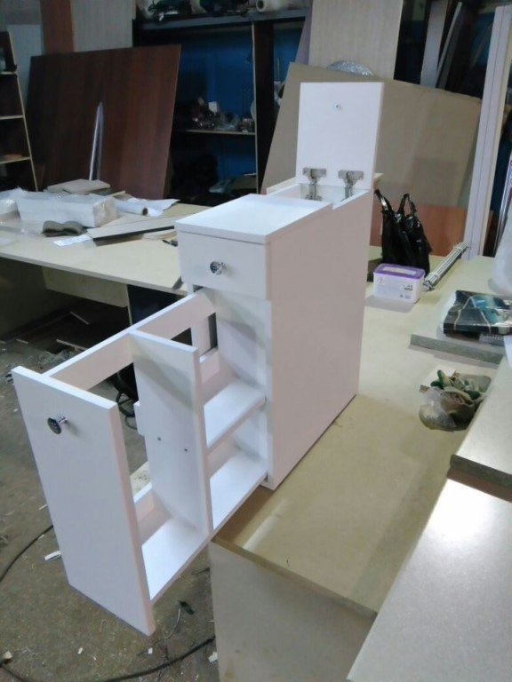 Самодельный шкафчик для ванной