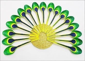 Павлин из подручных материалов