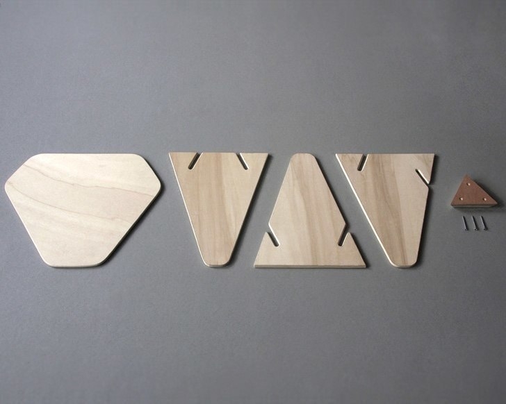 Оригинальный табурет из фанеры