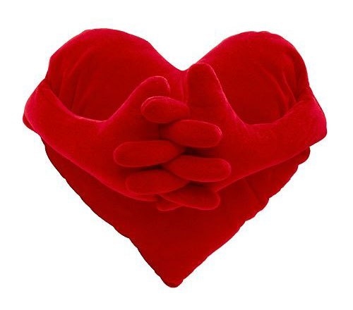 Подушка-сердце с руками