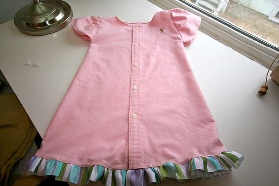 Платье для малышки из папиной рубашки.