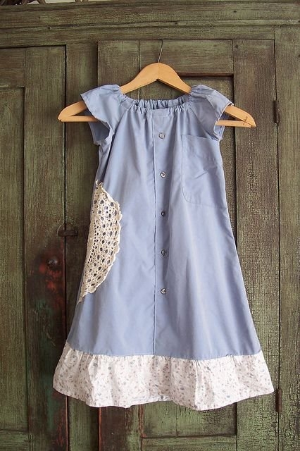 Платье для малышки из папиной рубашки.