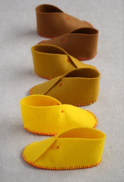 Замечательные детские тапочки из фетра