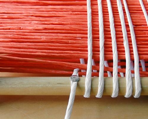 Плетеный табурет.