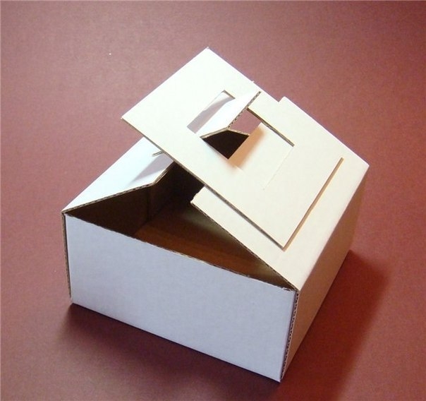 Простенькая коробка с замочком