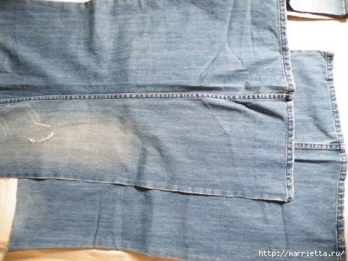 Сумка в спортивном стиле из старых джинсов