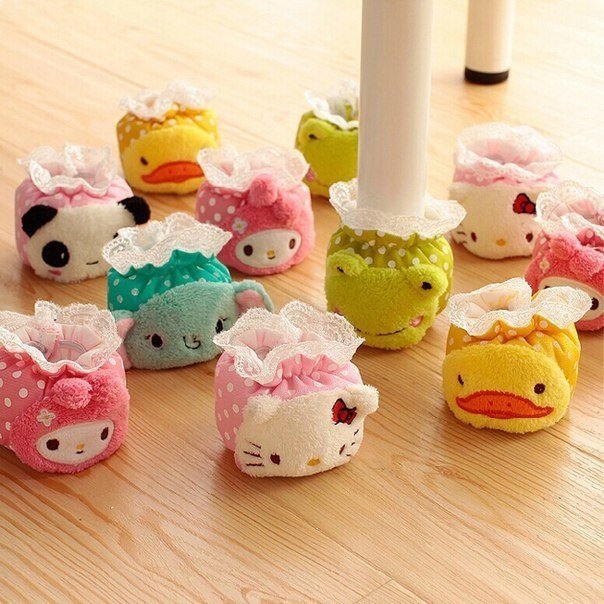 Чтобы мебель не царапала пол