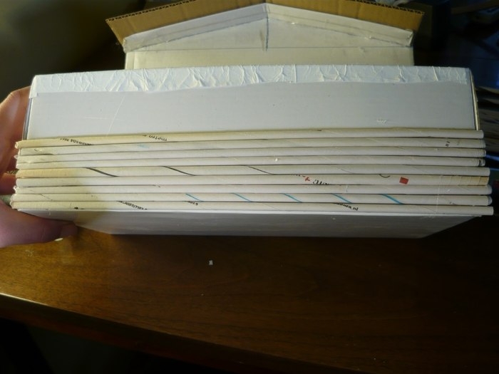 Полочка в стиле кантри, из коробки и газетных трубочек