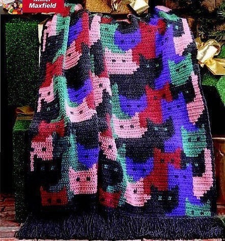 Платье крючком с котятами. Схемы жаккарда