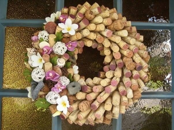 Поделки из винных пробок в интерьере