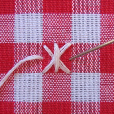 Вышивка виши или цыплячьи лапки