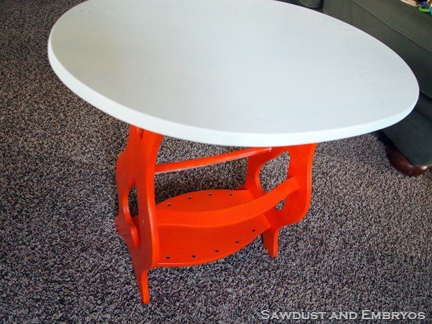 Красивое трафаретное преображение столика из серии переделок  ДО И ПОСЛЕ .