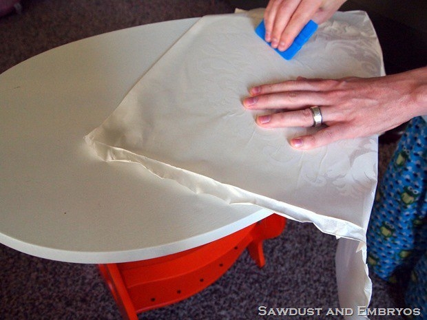 Красивое трафаретное преображение столика из серии переделок  ДО И ПОСЛЕ .