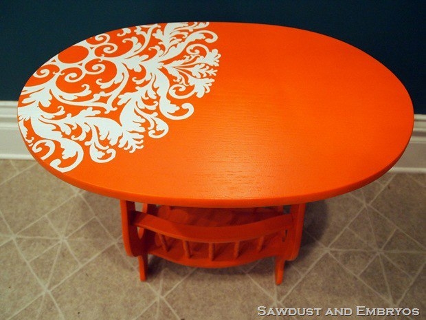 Красивое трафаретное преображение столика из серии переделок  ДО И ПОСЛЕ .