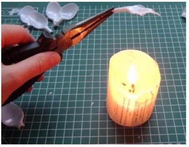 Цветы из пластиковых ложек