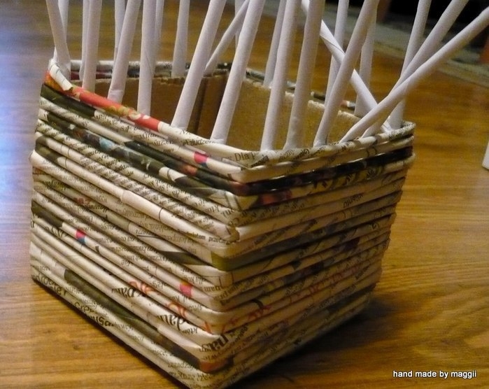 Плетение из газетных трубочек. Корзинки с декупажем