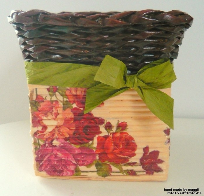 Плетение из газетных трубочек. Корзинки с декупажем