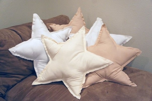 Декоративная подушка звезда