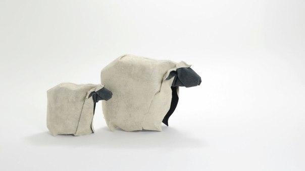 Сложное оригами из влажной бумаги. Автор вьетнамский художника Хоанг Тянь Квет.