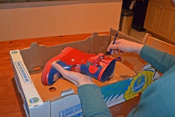 Из старых резиновых сапожек