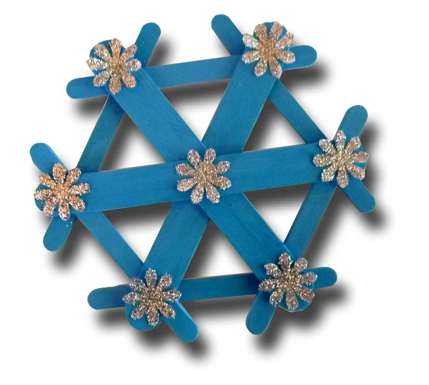 Новогодние поделки с детьми из деревянных палочек.