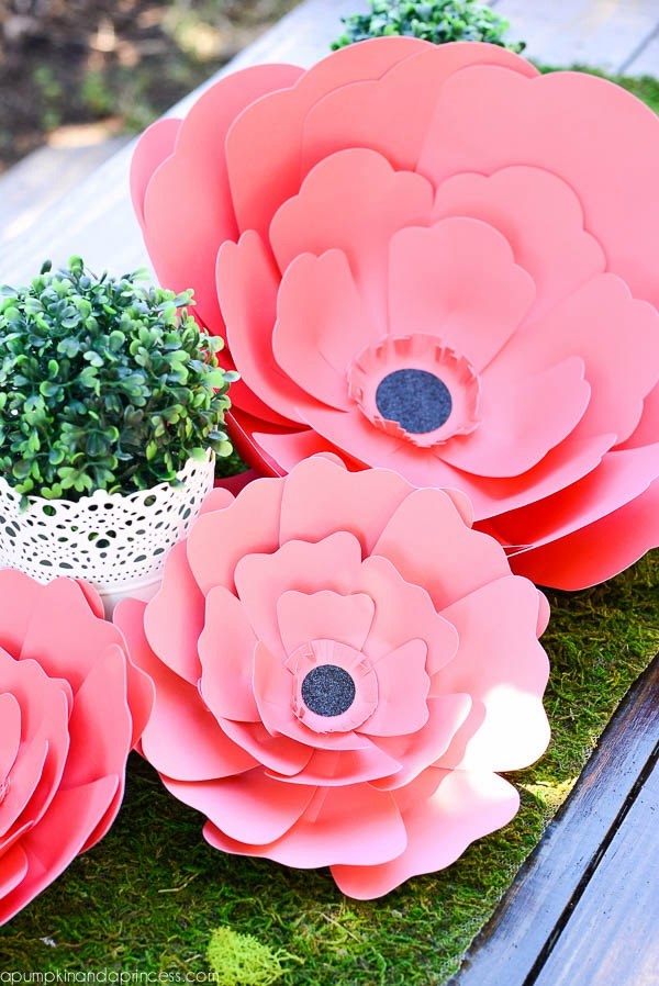 Большие цветы из бумаги