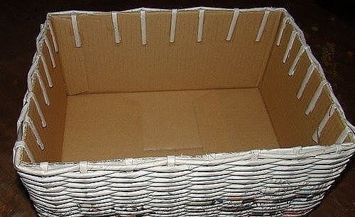 Плетём корзинку из газетных трубочек