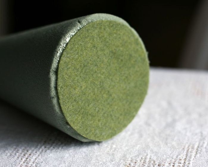 Пора! Мастерим елочку из лент