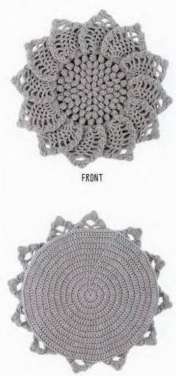 Коврик на табурет.