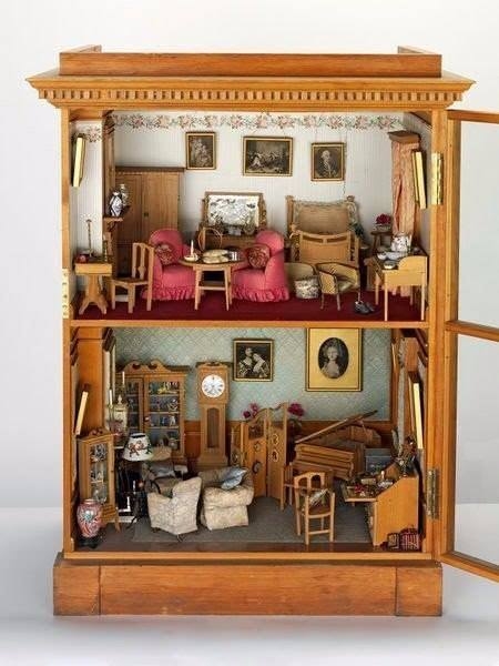 Старинные кукольные домики