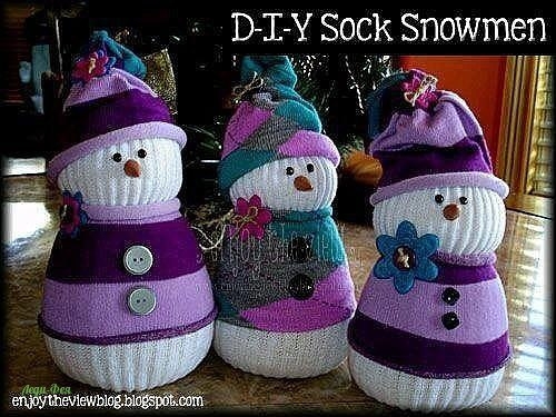 Снеговички из носков.