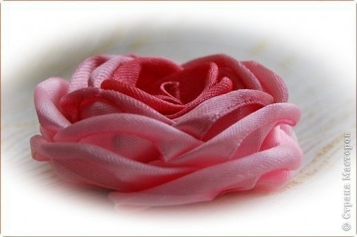 МК Роза трехцветка. Цветы из ленты.