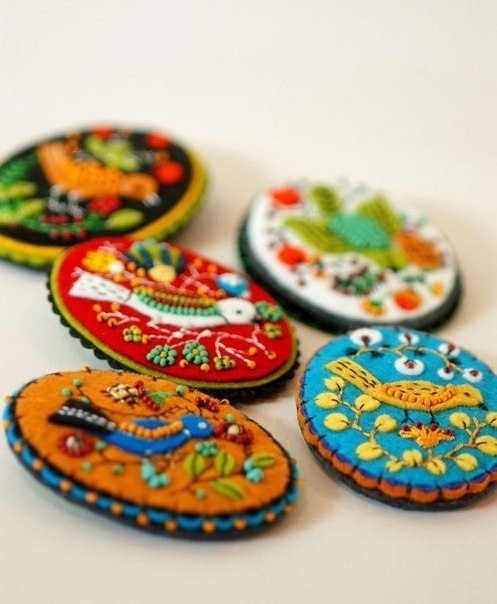 Брошки из фетра