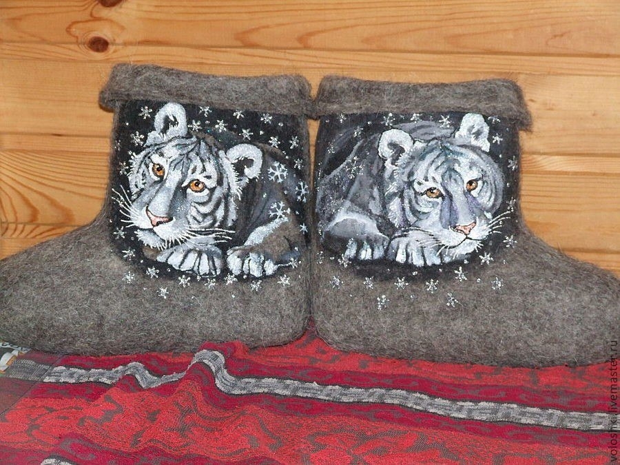 Роспись на валенках
