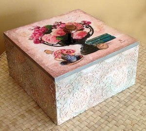 Создание объемных орнаментов/узоров с помощью шпатлевки