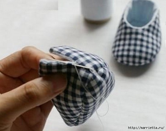 Тапочки с мишками для малыша. Шьем сами