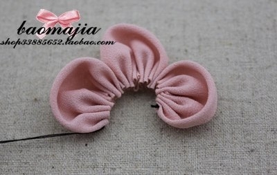 Заколка для волос с цветком из ткани