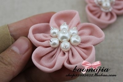 Заколка для волос с цветком из ткани