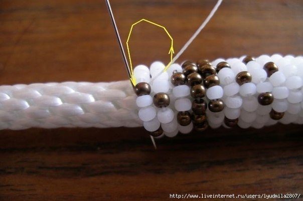 Вышивка бисером по верёвке