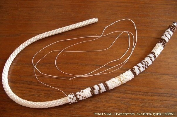 Вышивка бисером по верёвке