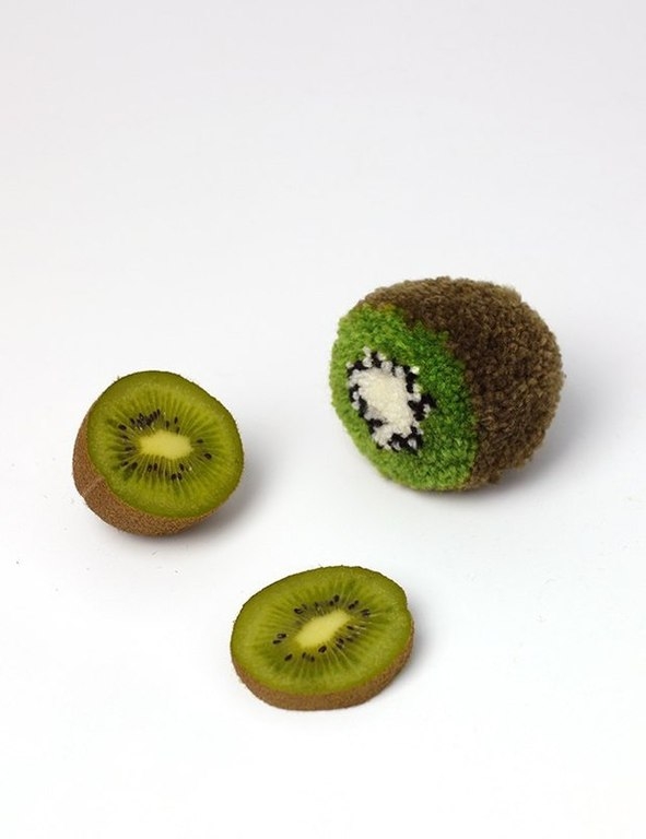 Фруктовые помпоны