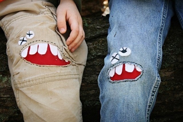 Идея как спрятать дырки на детских джинсах