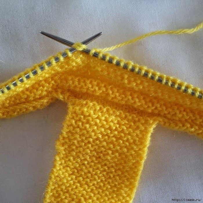 Детские пинетки вяжем спицами, на возраст 3-5 месяцев