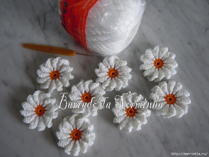 Красивая цветочная обвязка края полотенца крючком